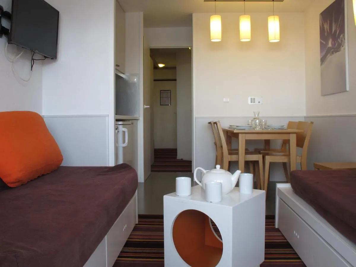 Appartement 2 Pieces Pour 4 Pers. Avec Balcon Et Vue Panoramique - Fr-1-634-36 아보리아 0*,  프랑스